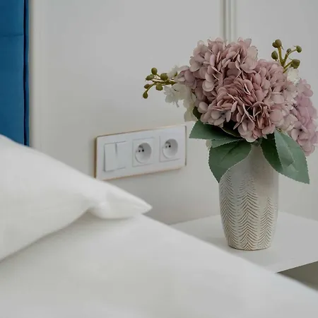 Elegant In A Prime Location Near The Market Square By Renters Βρότσλαβ