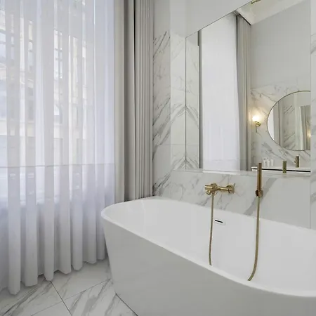 Διαμέρισμα Elegant In A Prime Location Near The Market Square By Renters