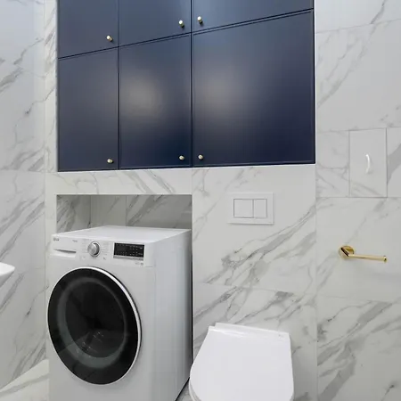 Elegant In A Prime Location Near The Market Square By Renters Διαμέρισμα Βρότσλαβ