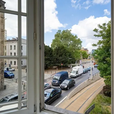 Διαμέρισμα Elegant In A Prime Location Near The Market Square By Renters *
